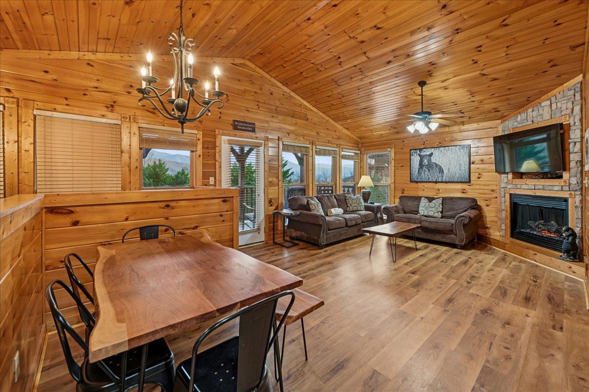 30Dining Room