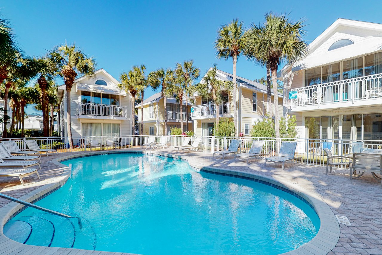 Nantucket Rainbow Cottages 15B 2