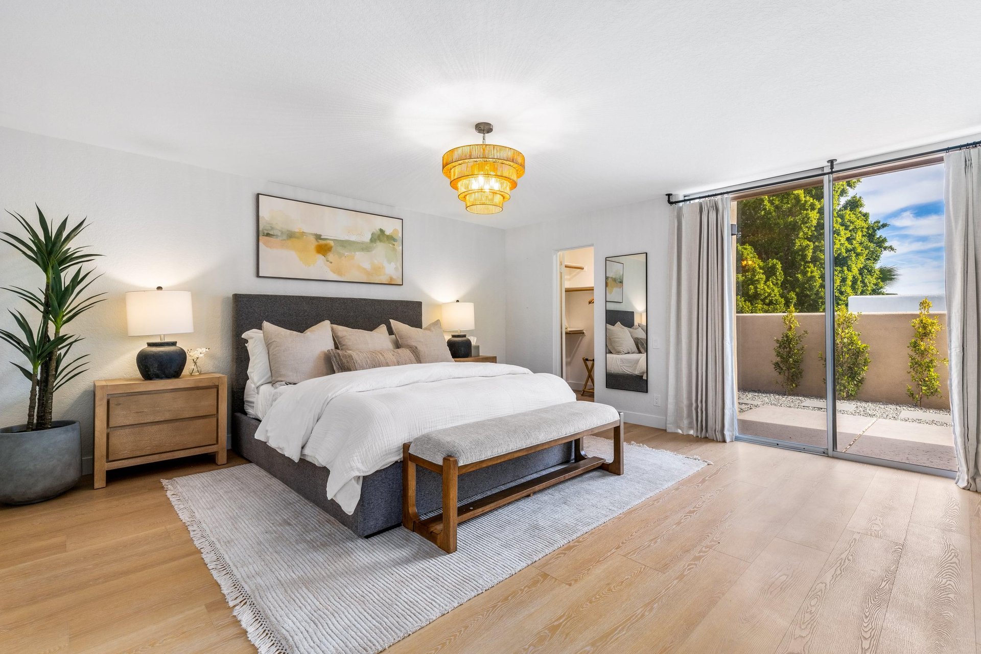 Guest bedroom