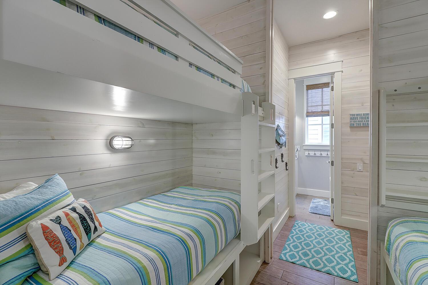 Bunk Room, 1st Floor