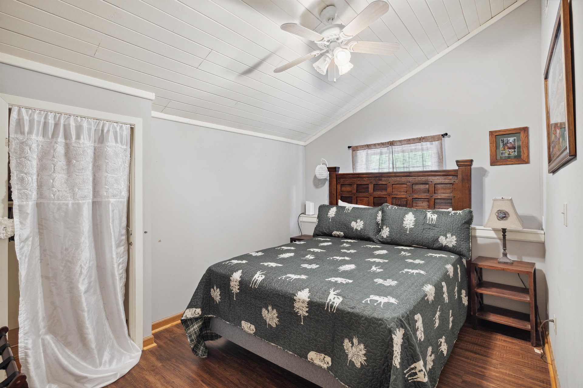 queen bed