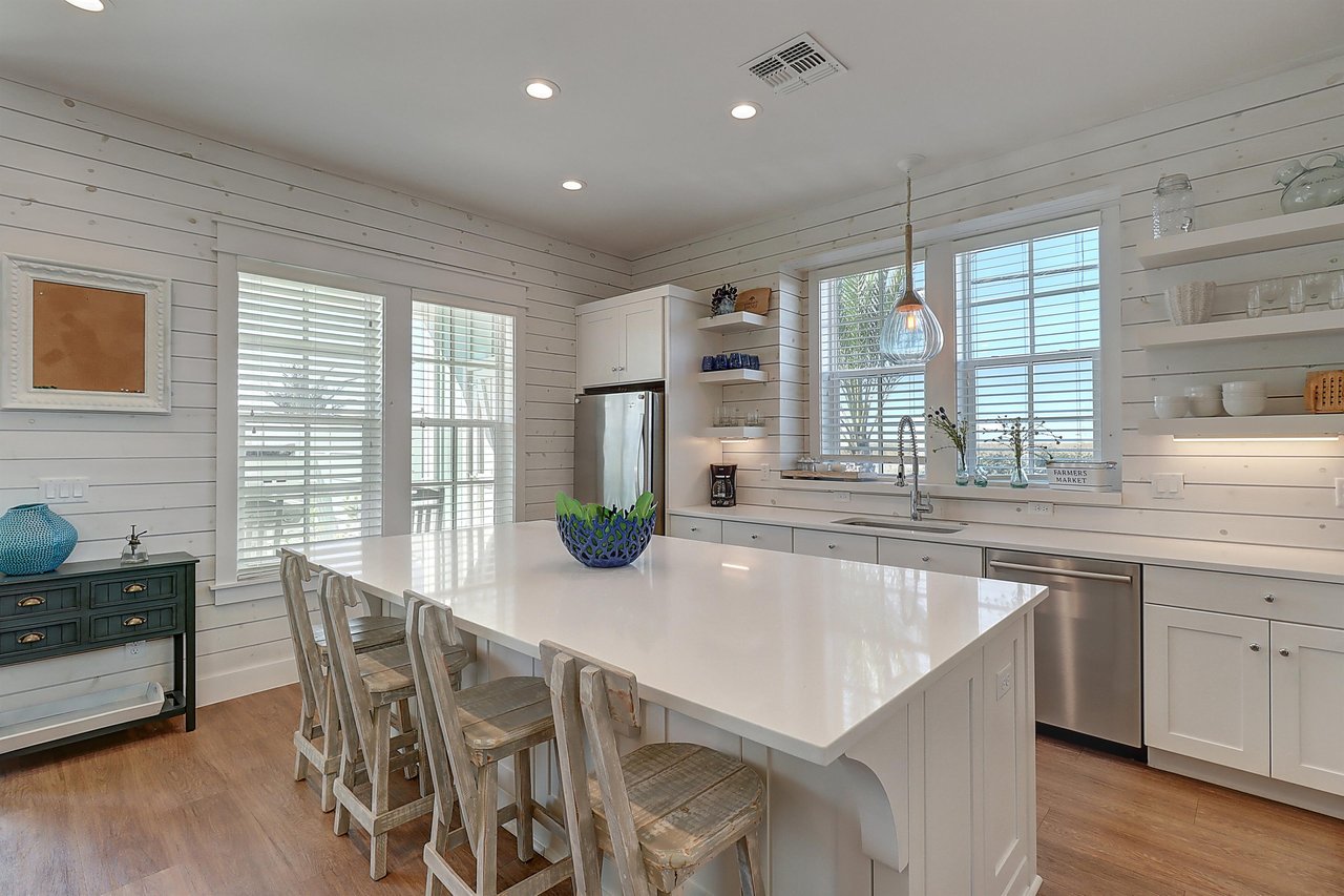 Kitchen, 1st Floor
