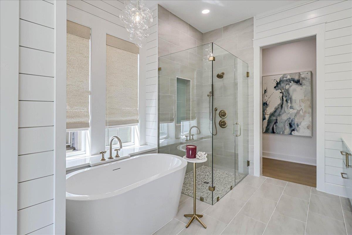 Primary King Bathroom, 2nd Floor