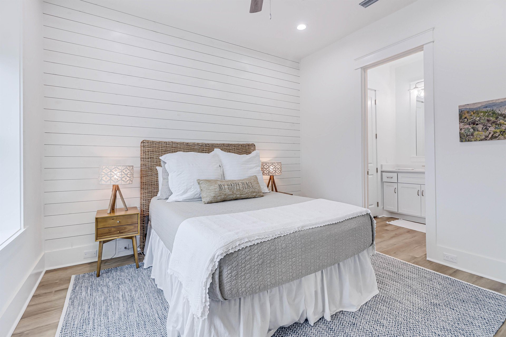 Queen Bedroom, First Level