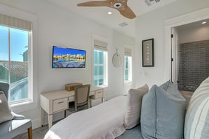 Detached Queen Suite, 2nd Floor