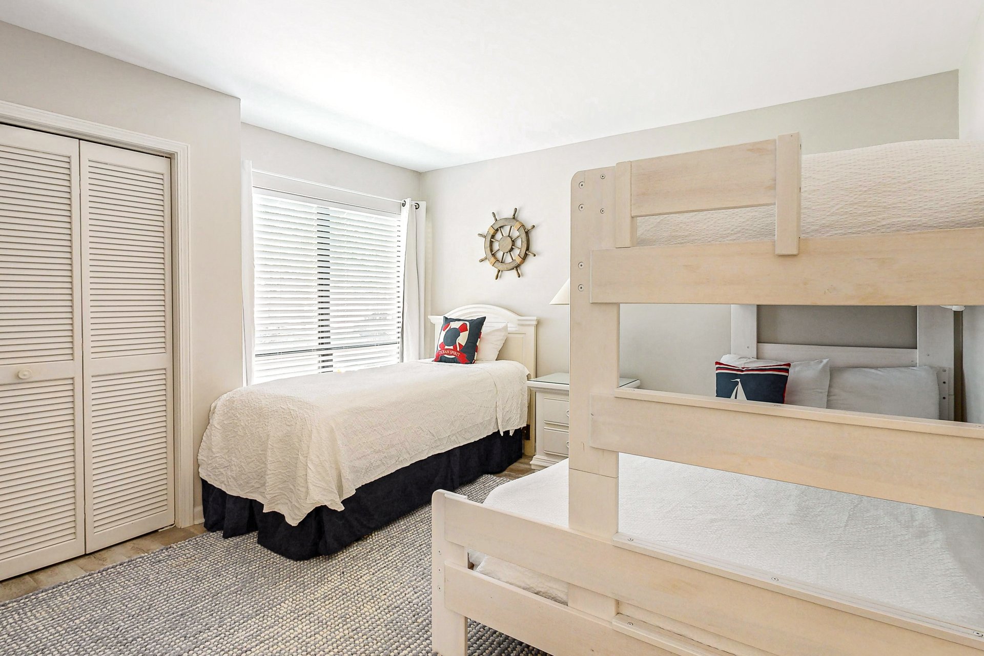 Harbour Point 900 19