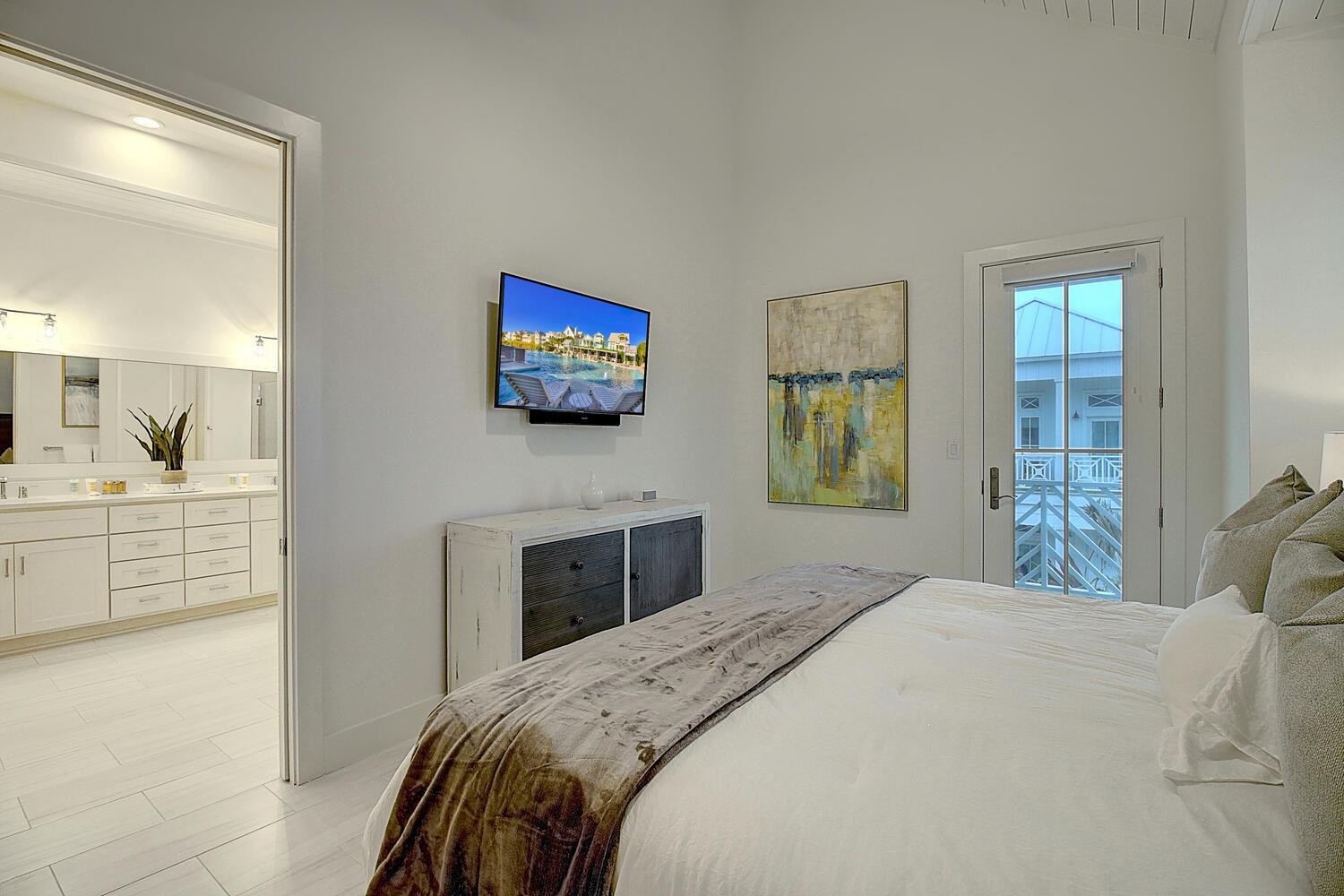 2nd Floor Primary King Bedroom