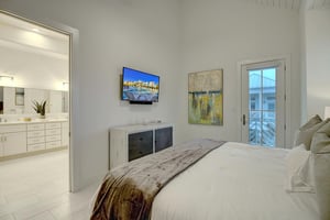 2nd Floor Primary King Bedroom