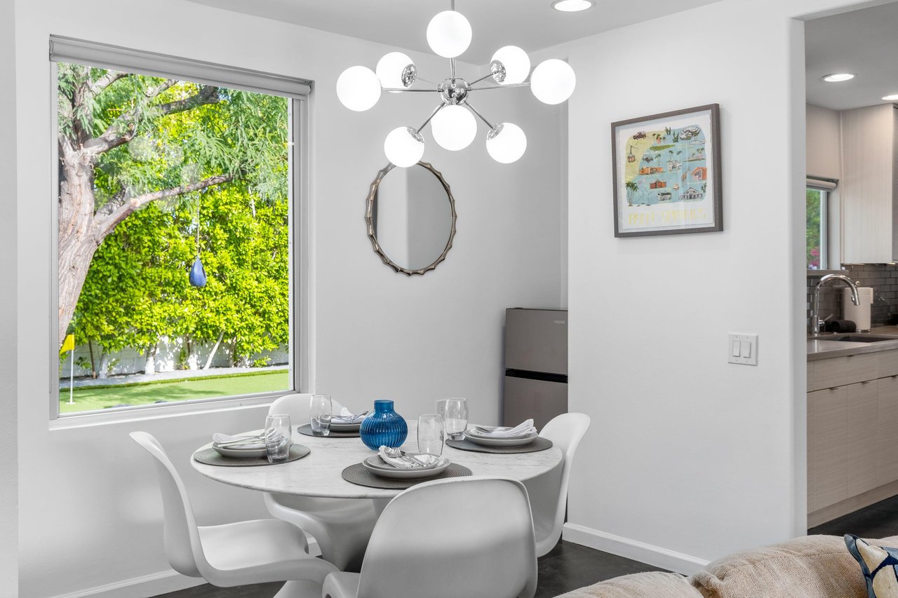 Indoor dining for 4
