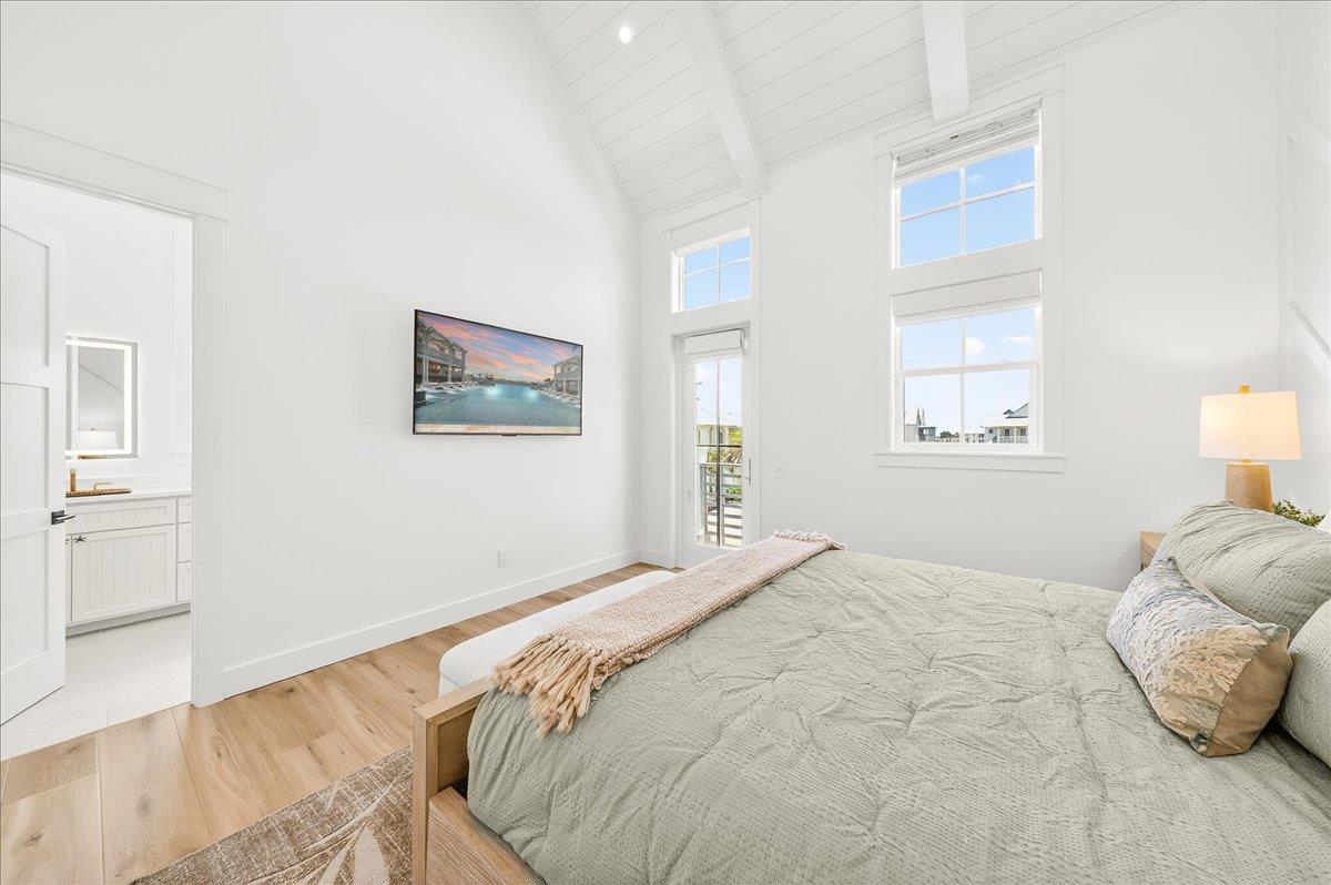 1st King Bedroom, 2nd Floor