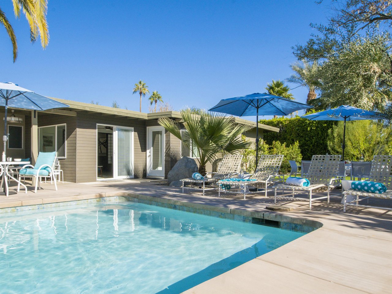 Palm Springs style
