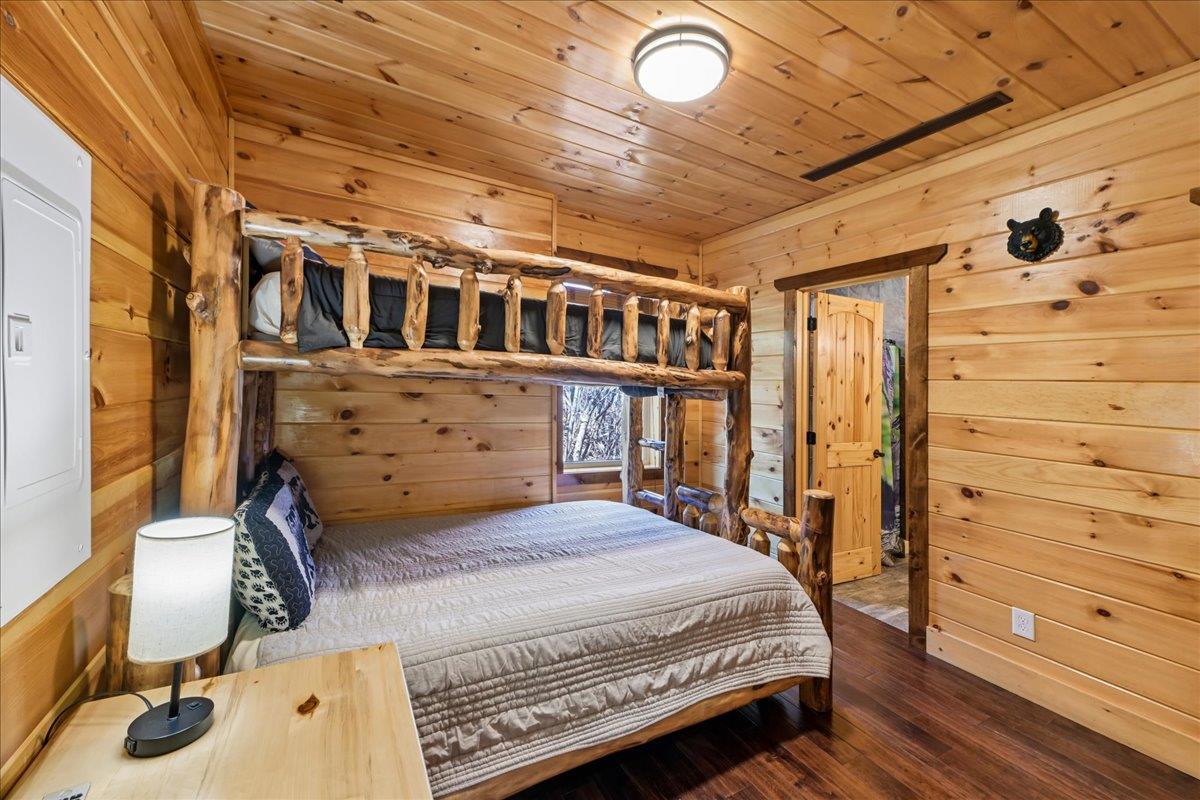 47Bedroom
