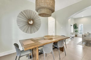 1st Floor Dining Area