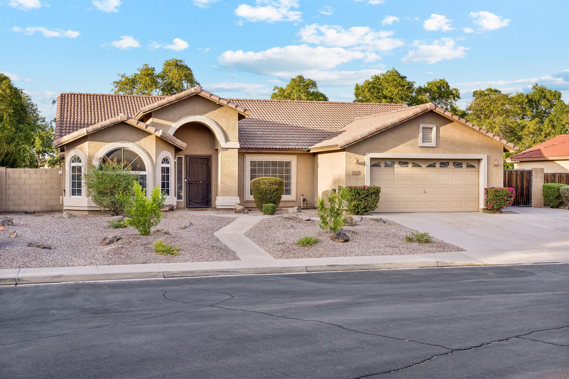 Enjoy your stay at Desert Cactus Hideaway, your home away from home