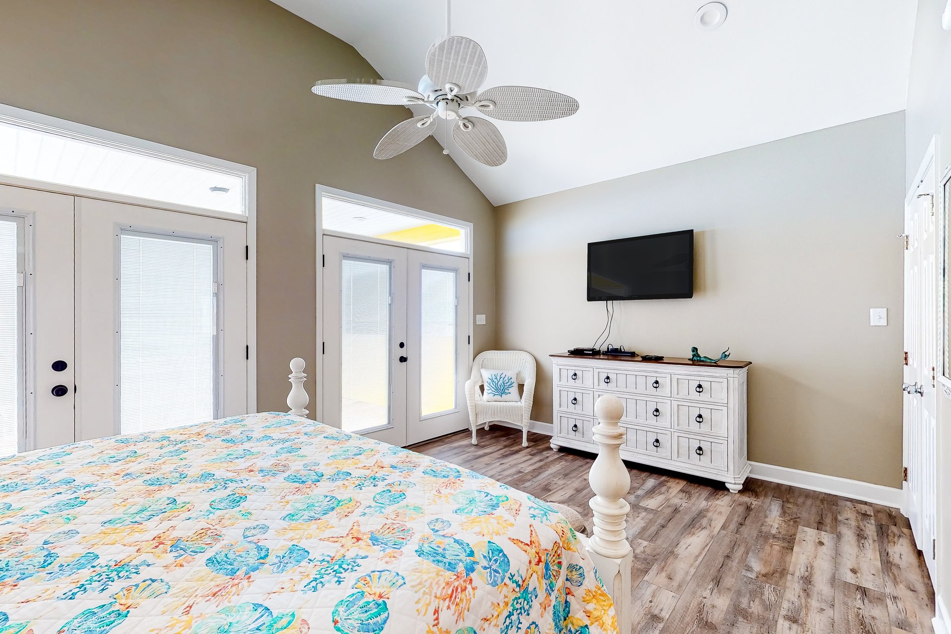 Lazy Daze Beach House 24