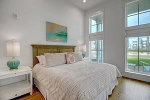 King Bedroom, 1st Floor