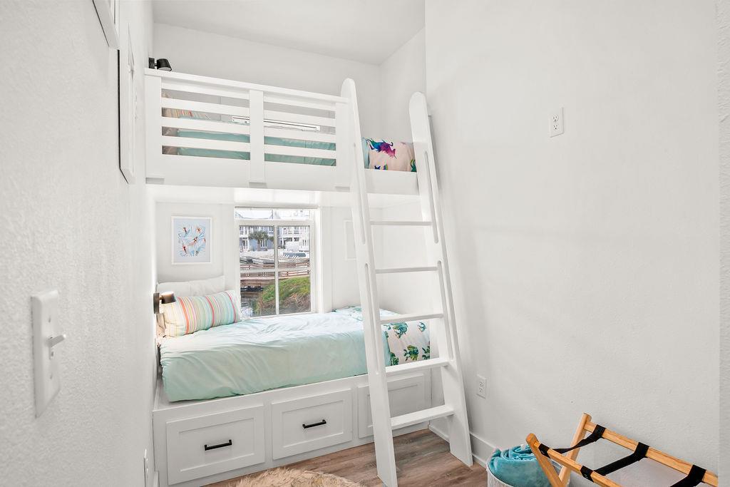 Twin Bunk Room, 1st Floor