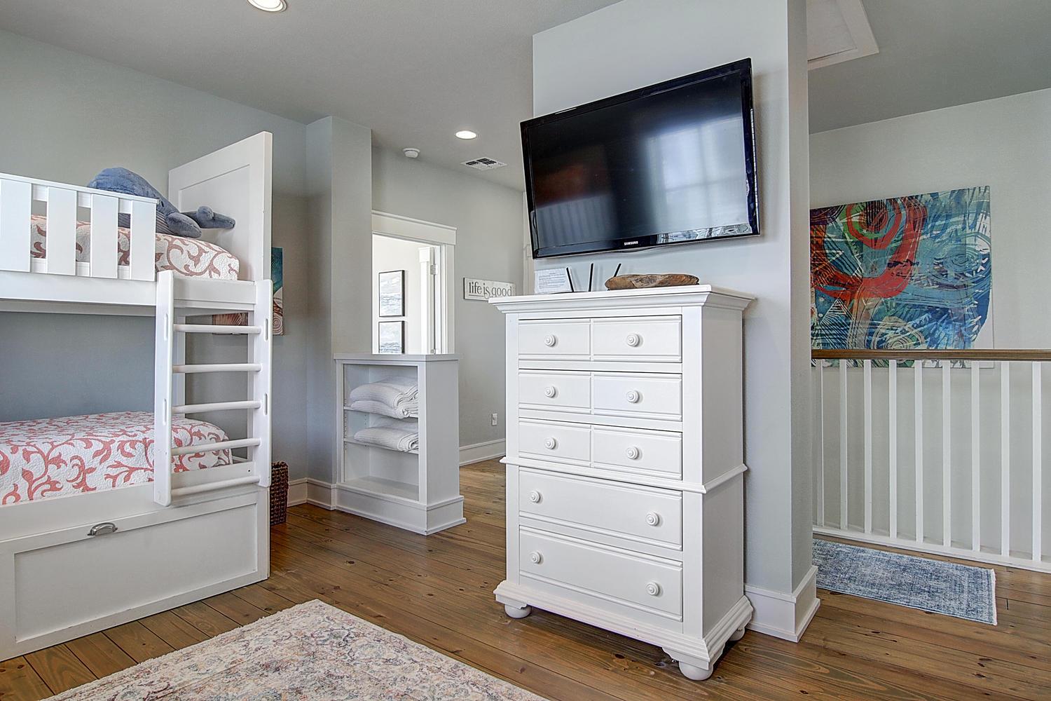 Bunk Area, 2nd Floor