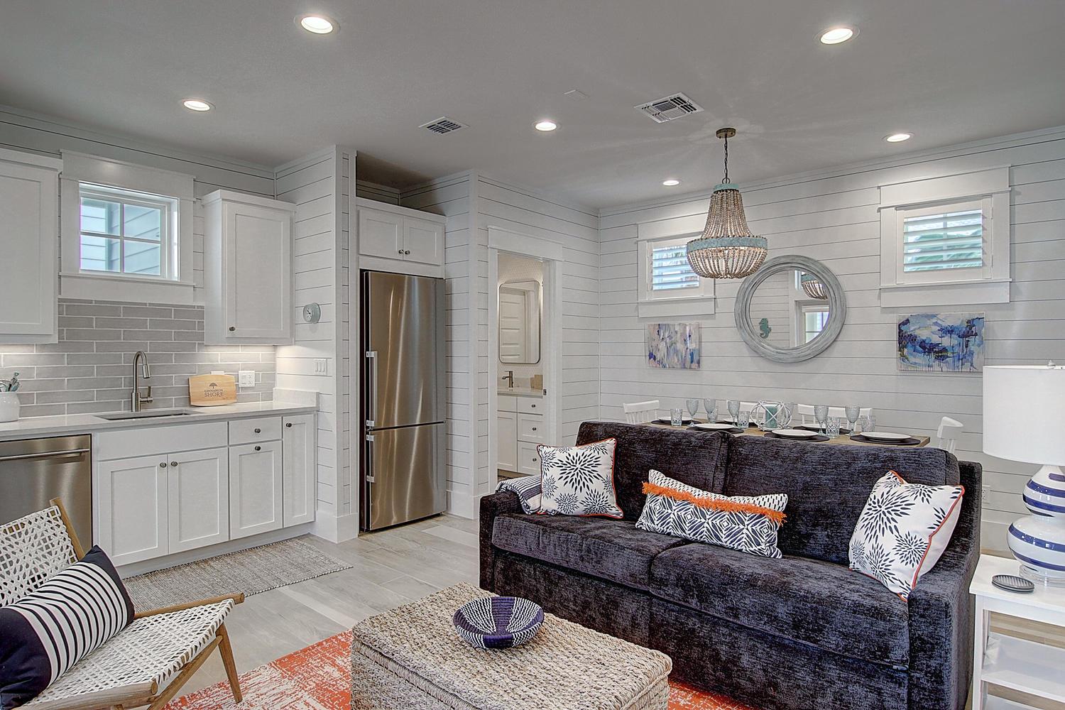 Living Area, 1st Floor