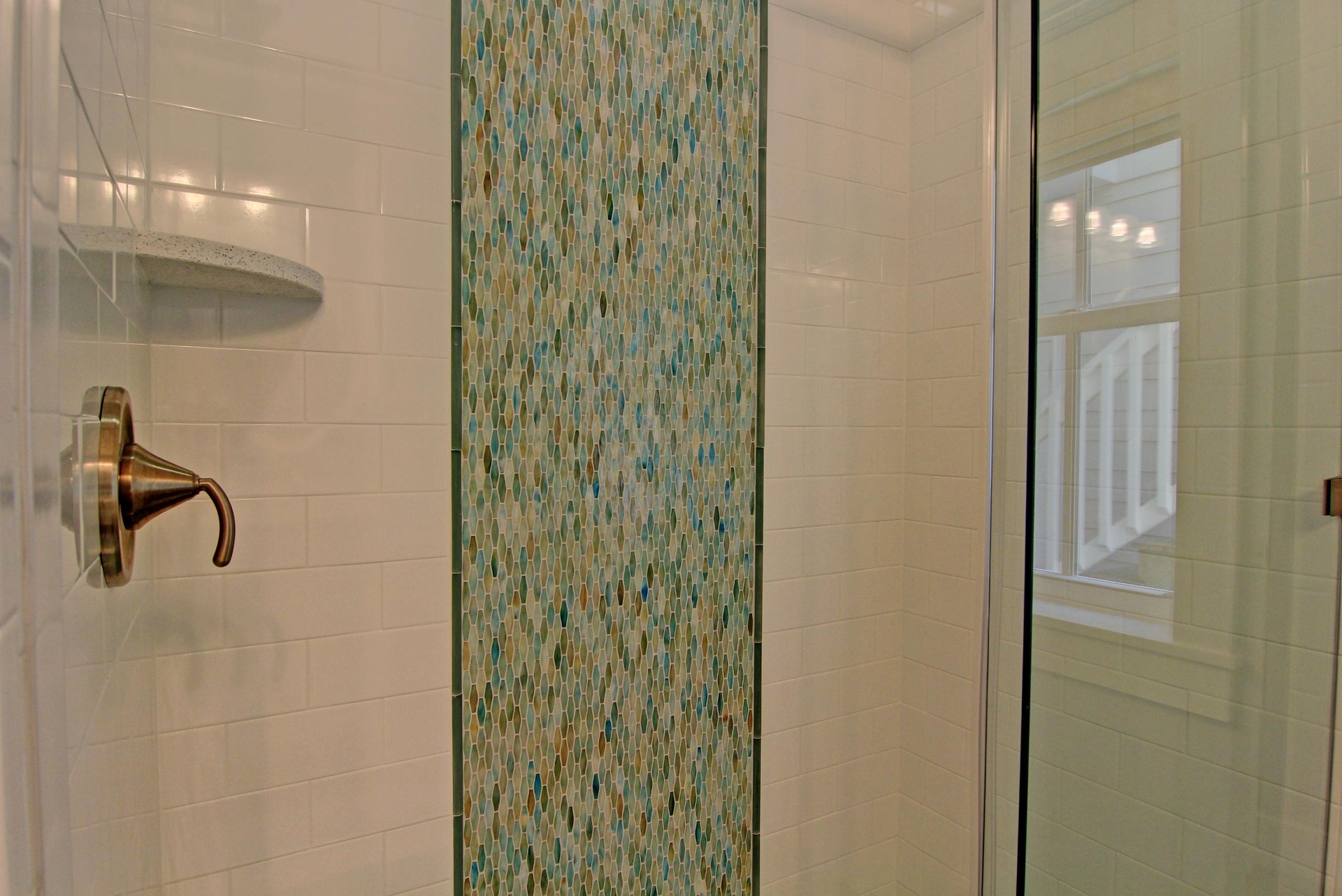 Third King Bathroom, 1st Floor