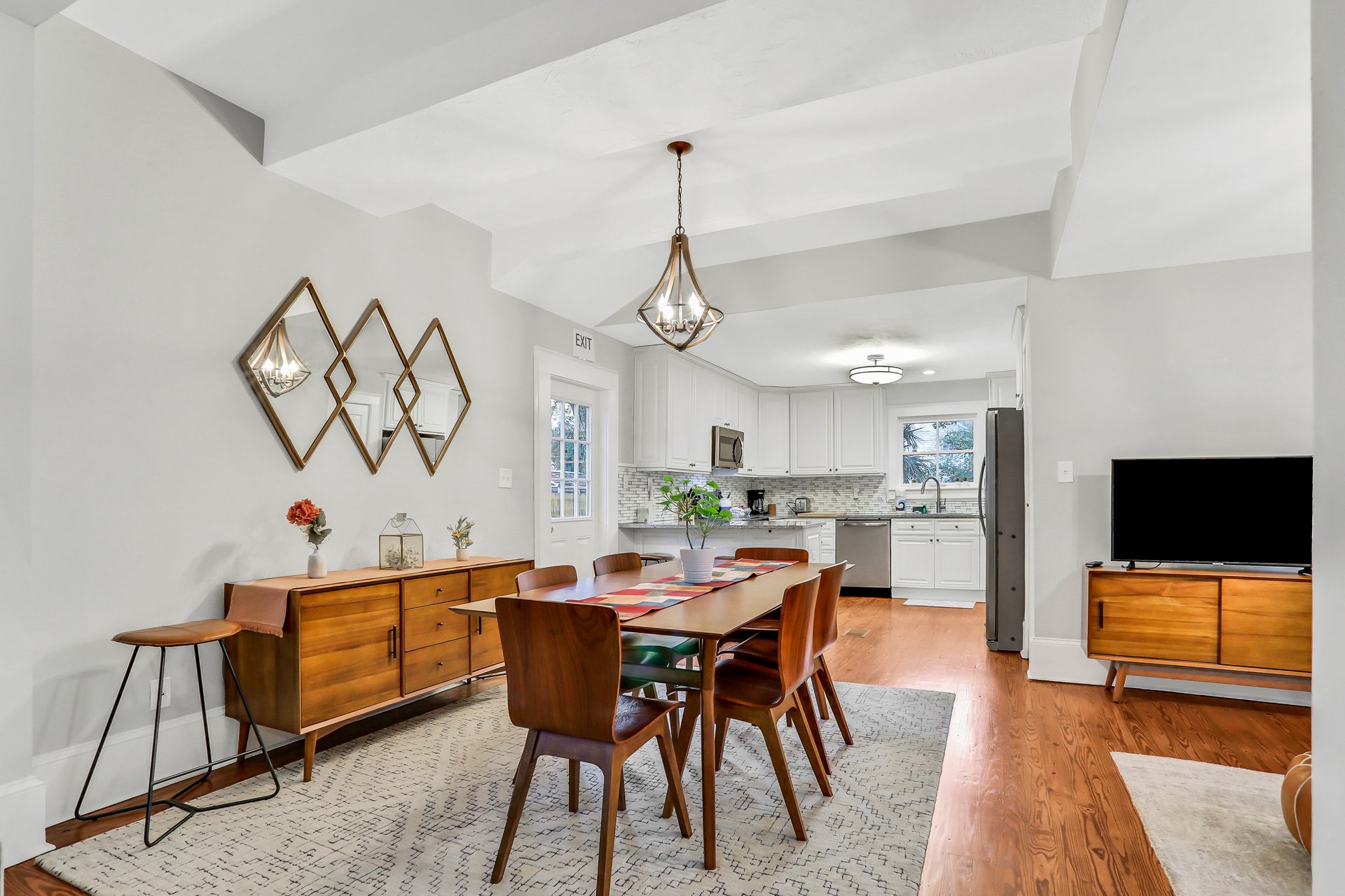 Oneida Street Haven 9