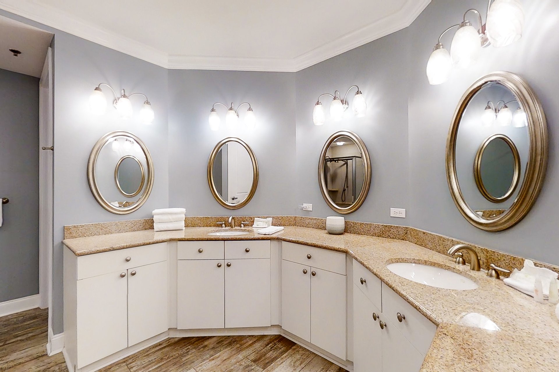 Escapes to the Shores Penthouse 1803 19