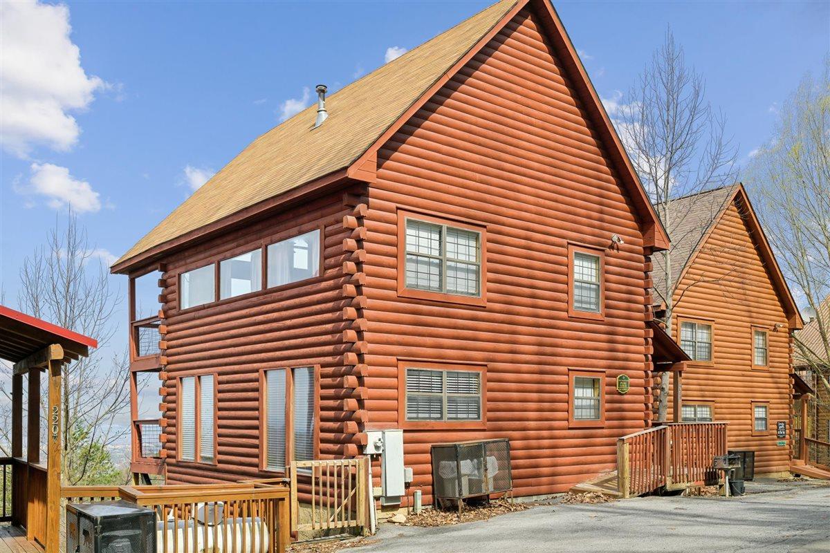 05Front Elevation