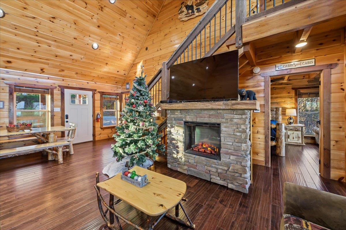 18Living Room
