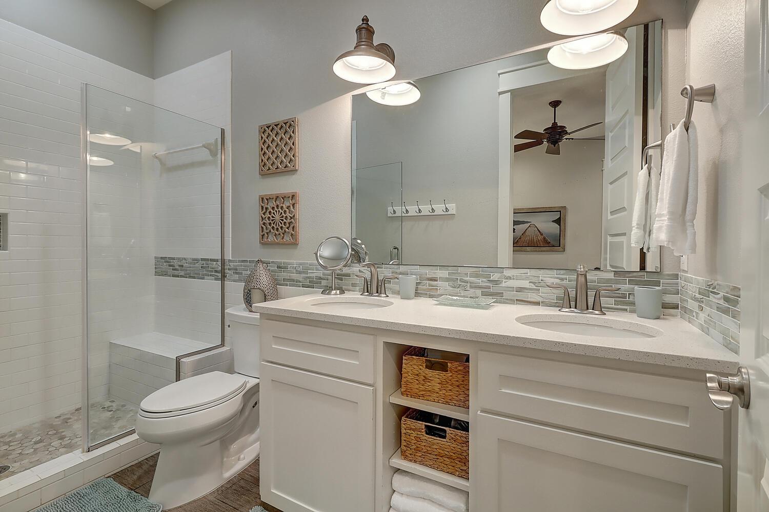 Primary King Bathroom, 1st Floor