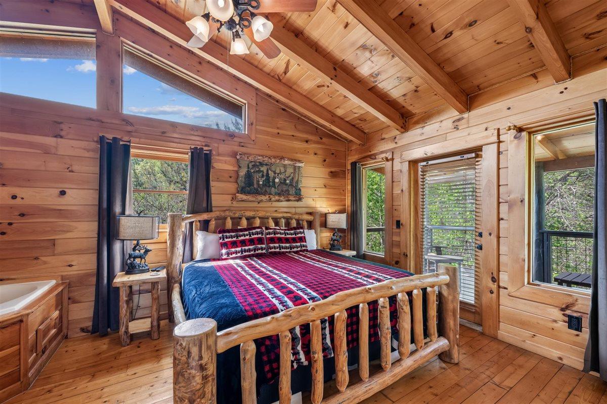 32Bedroom