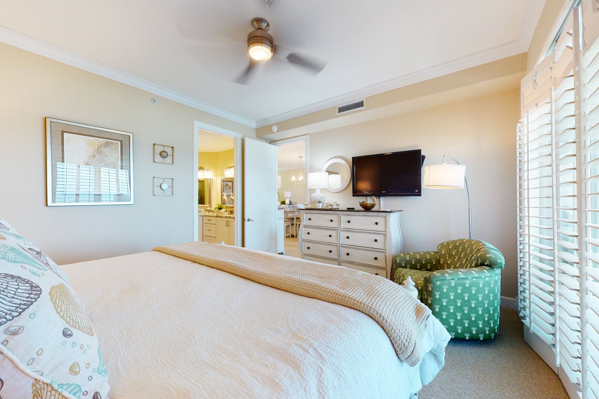 Regency Isle 305 14