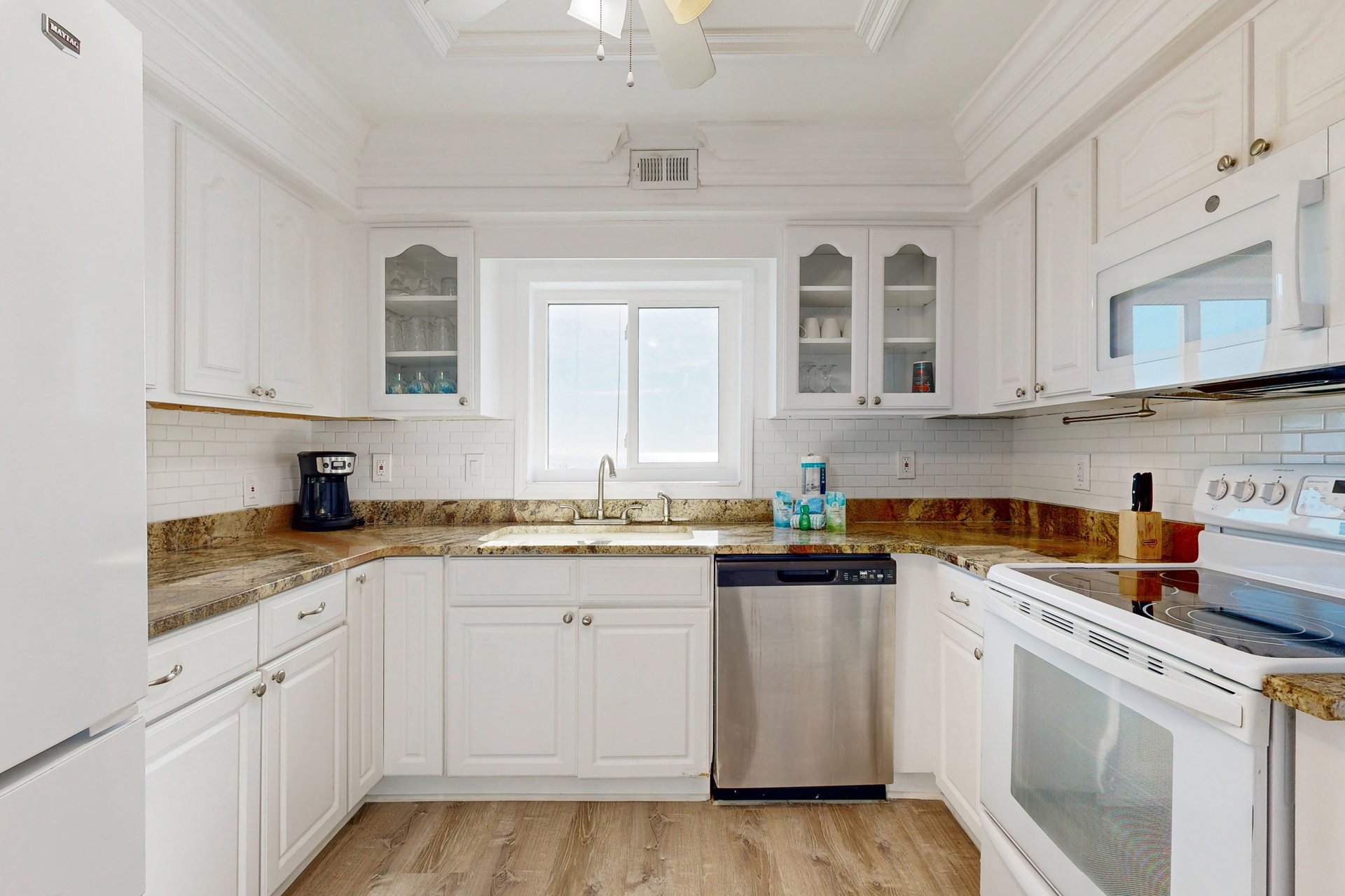 Shoreline Towers 3071 11