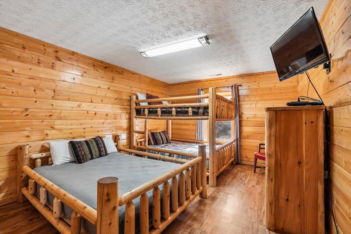 42Bedroom