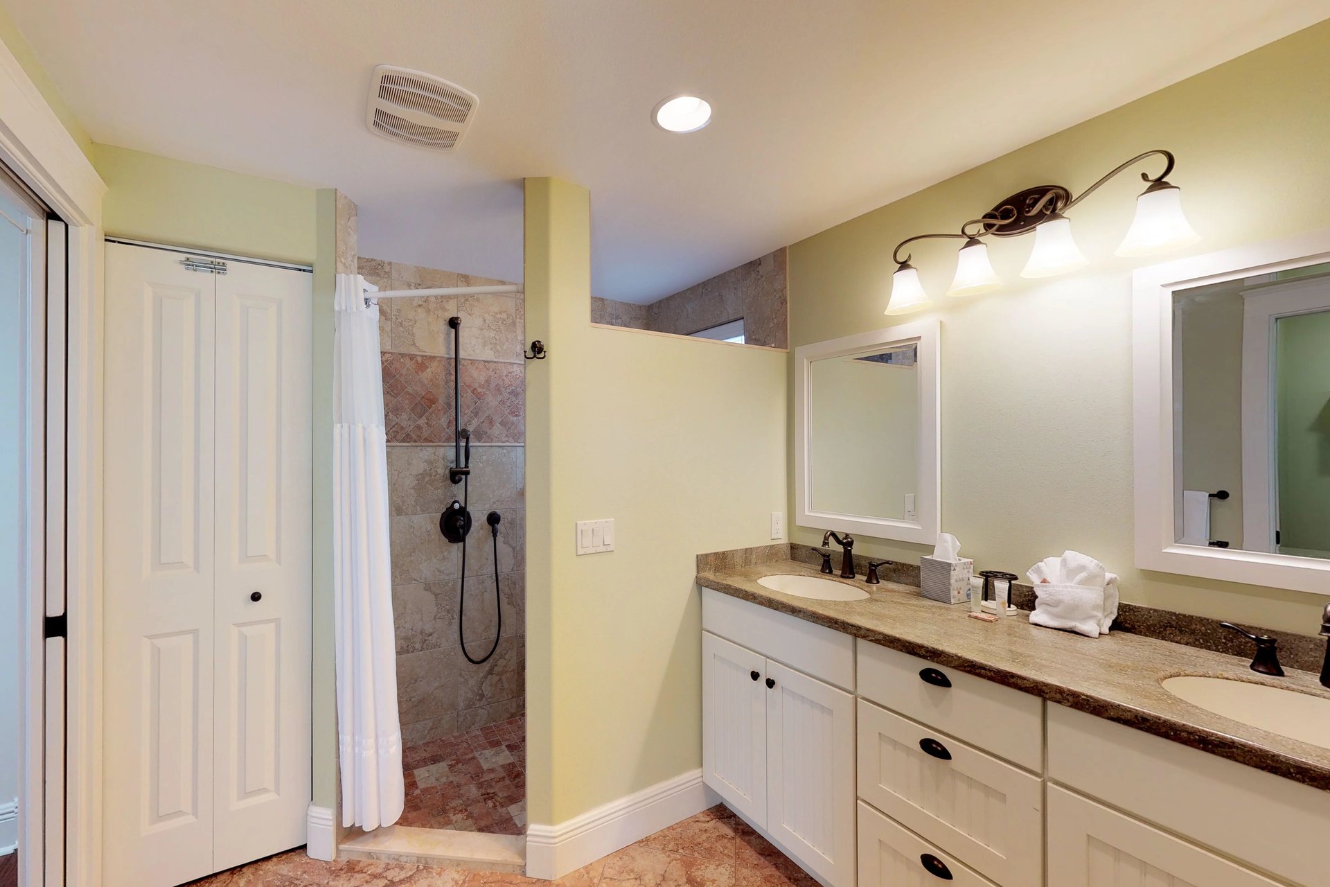 Paradise Pointe 23