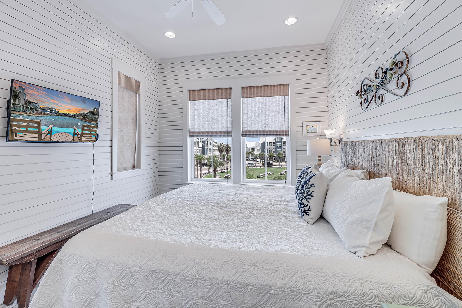 Back King Bedroom, 1st Floor