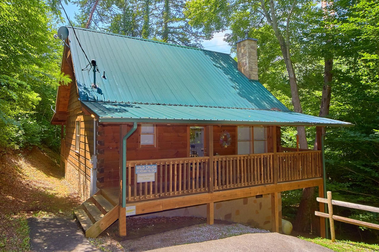Wild Crush, a 1 bedroom cabin rental located in Pigeon Forge