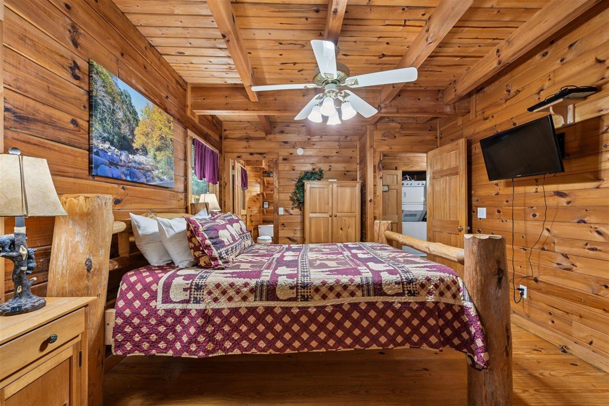 41Primary Bedroom