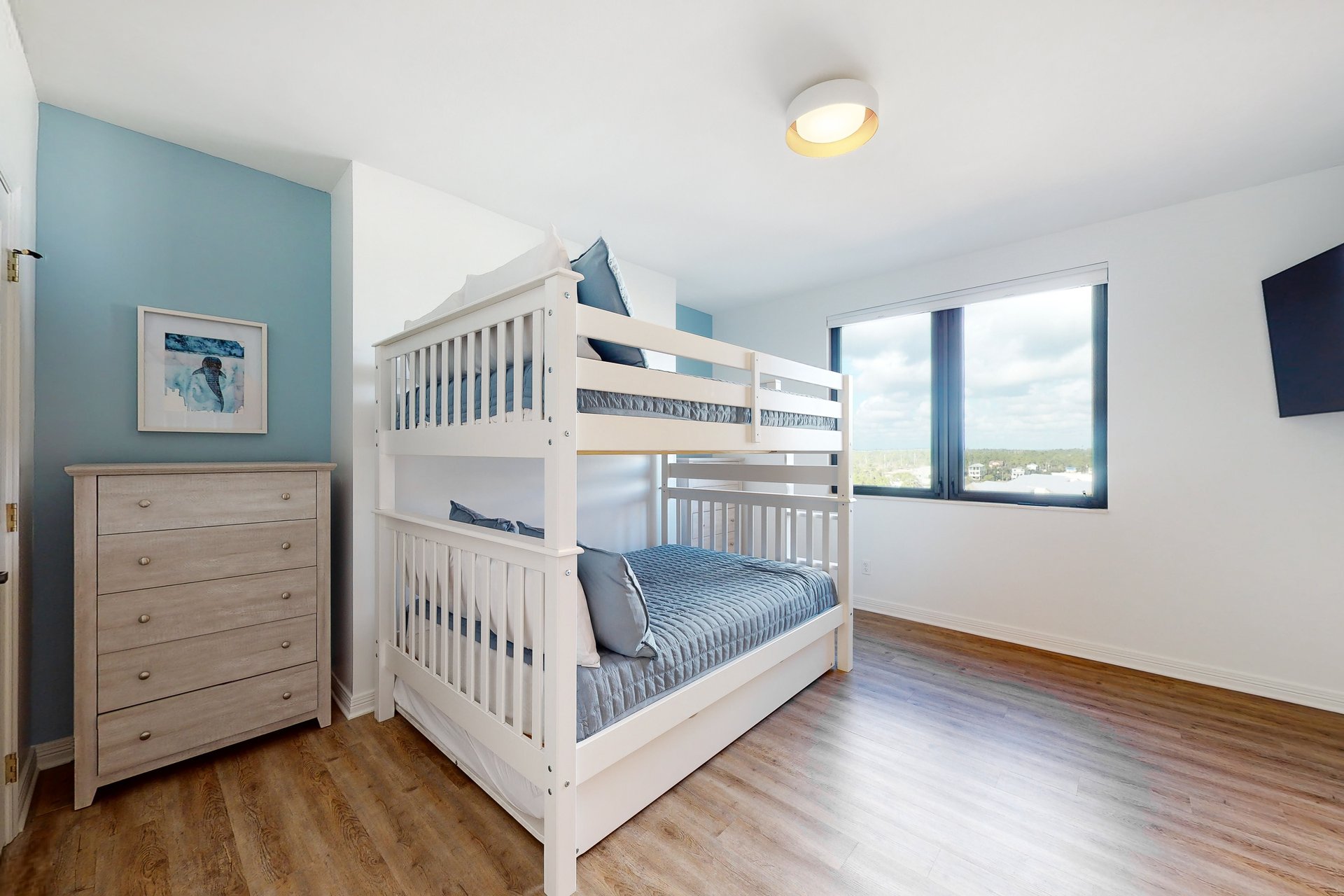 Four Seasons 701E Pier 701 East 15