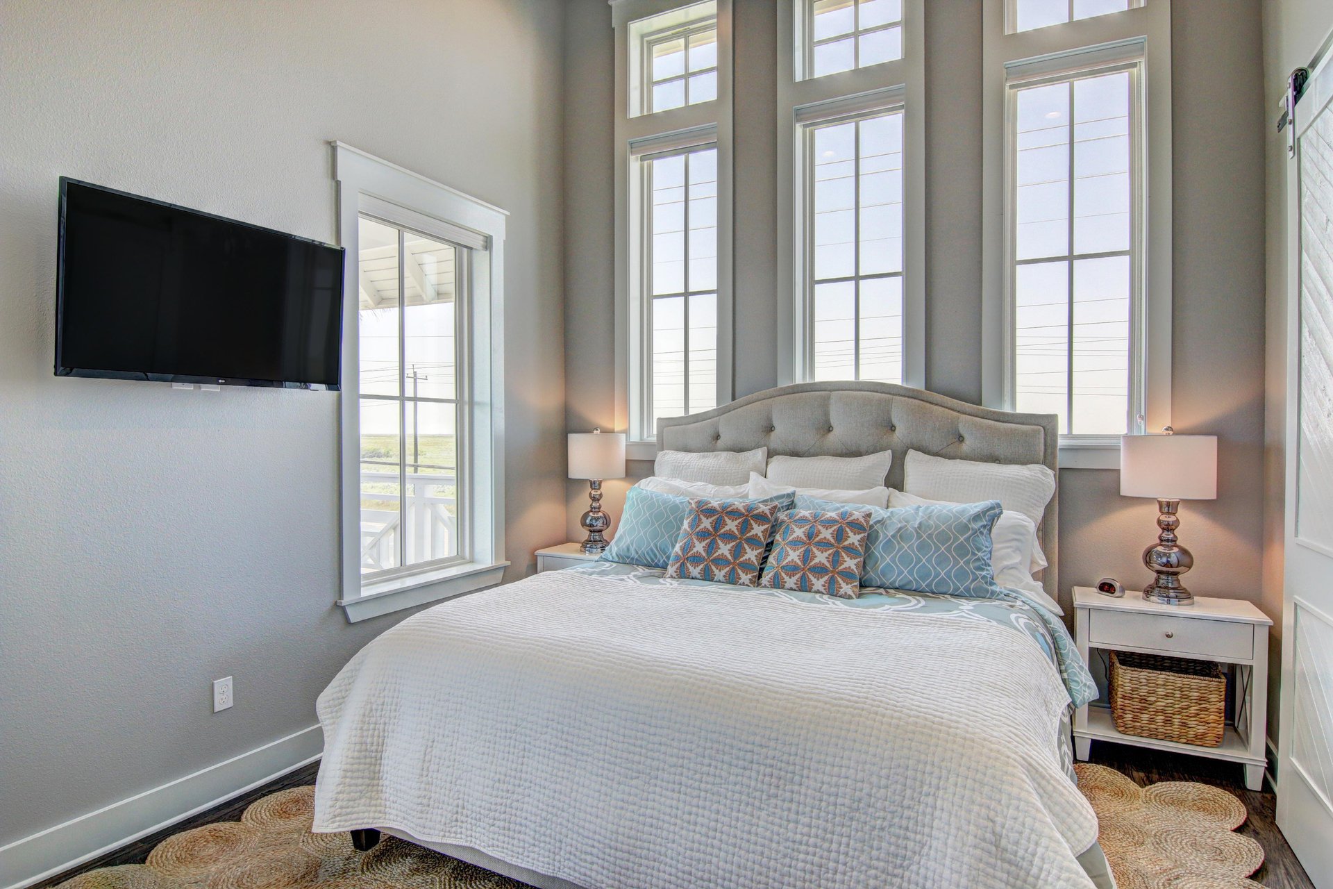 2nd Floor Primary King Bedroom