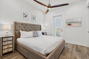 Secondary King Suite, 1st Floor