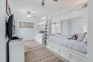 Bunk Bedroom, 1st Floor