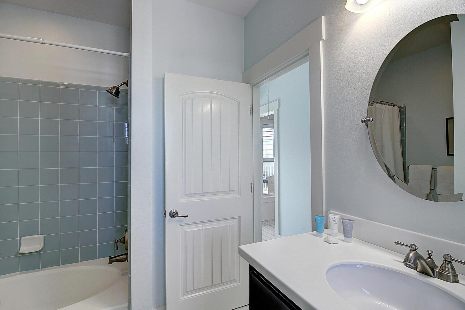 Shared Bathroom, 2nd Floor