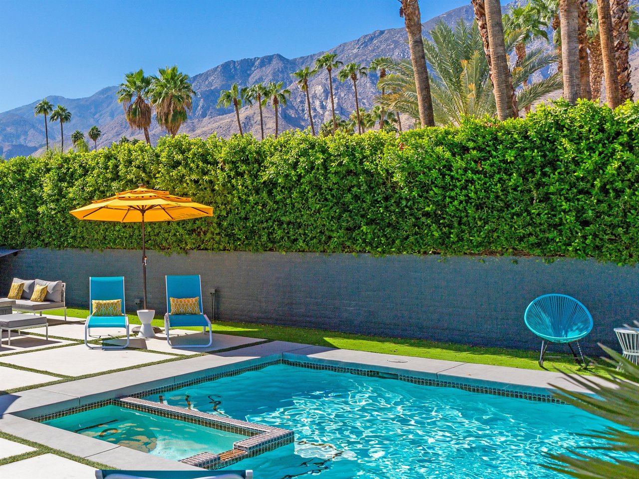 Relax in sunny Palm Springs