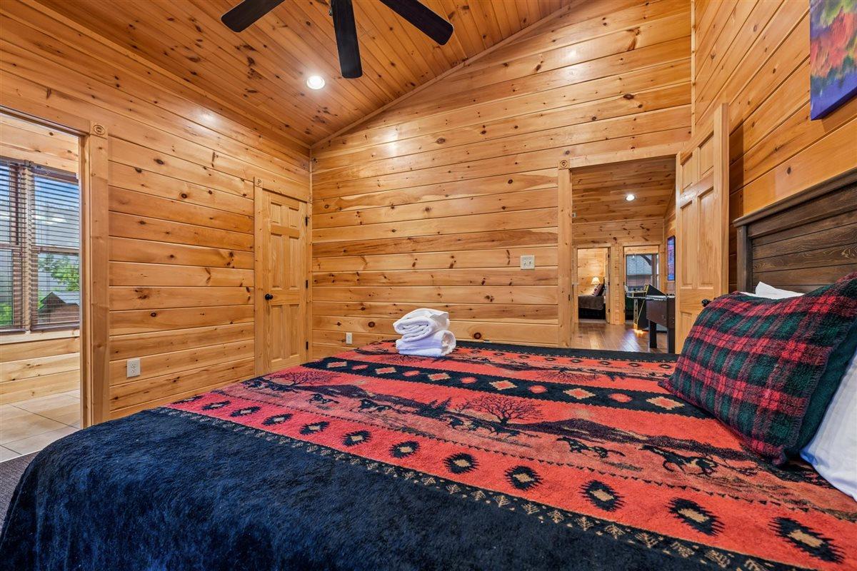 064Bedroom