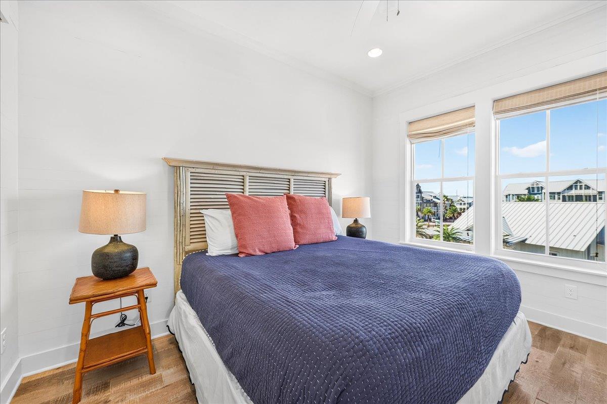 King Bedroom, 1st Floor
