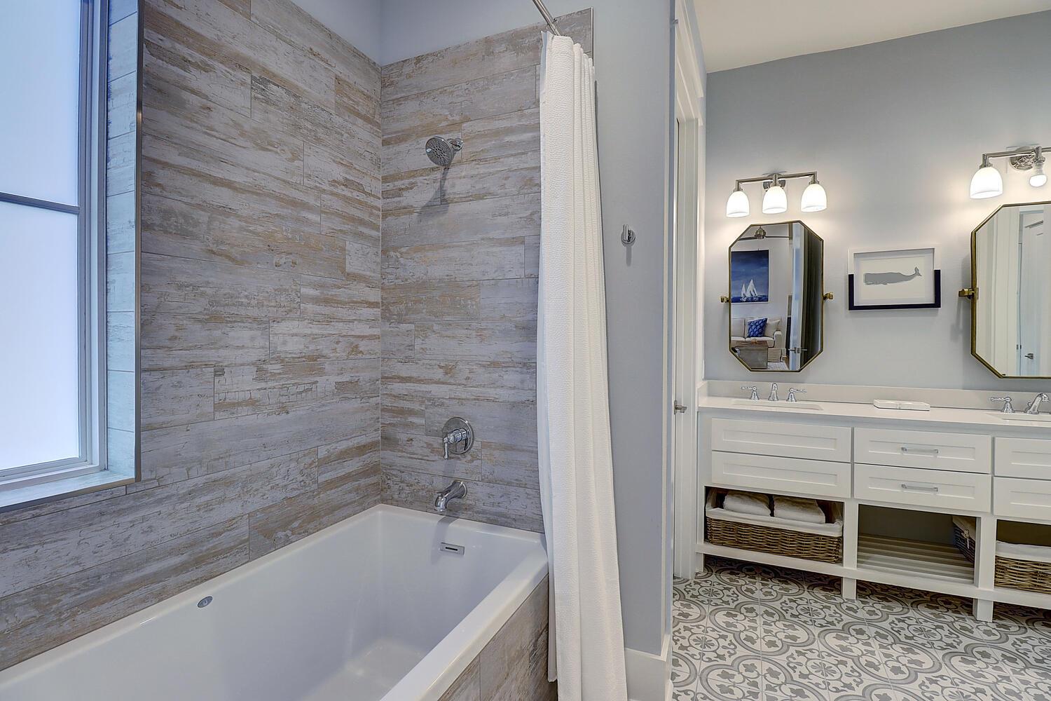 1st Floor Shared Bathroom