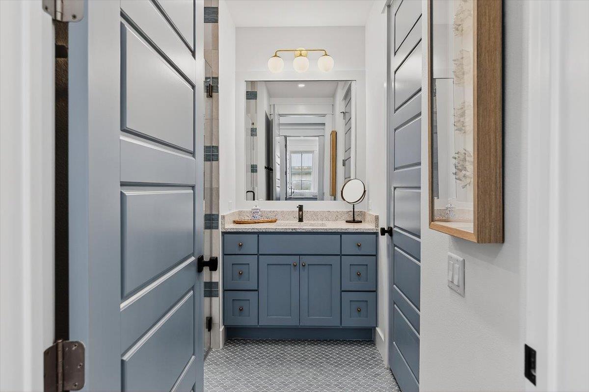 2nd Bunk Room Ensuite, 3rd Floor