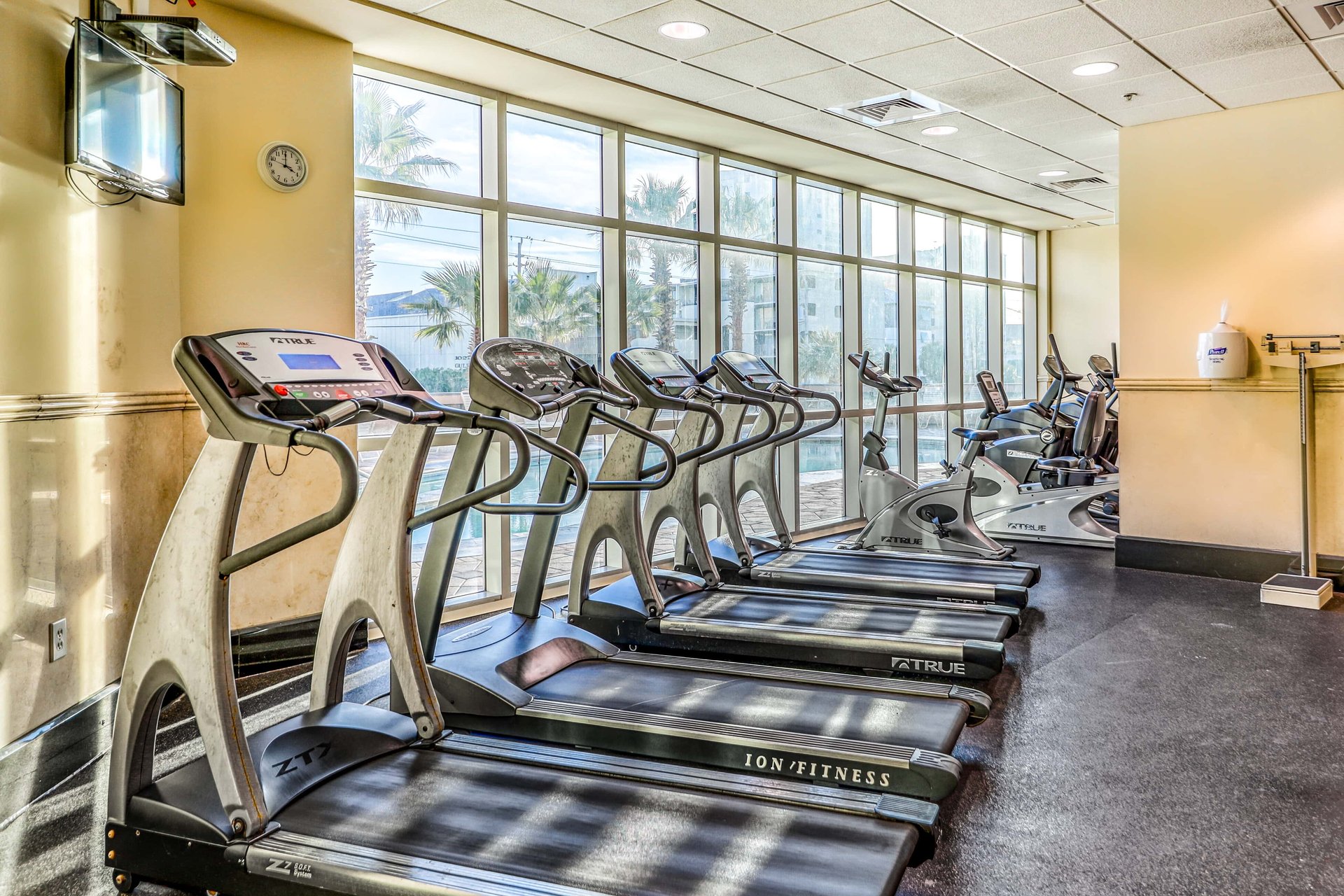 Crystal Tower 702 25