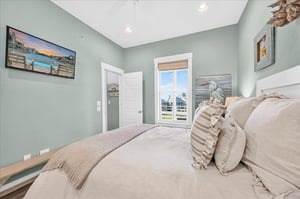 Queen Bedroom, 1st Floor