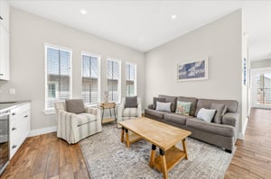 2nd Floor, Living Room